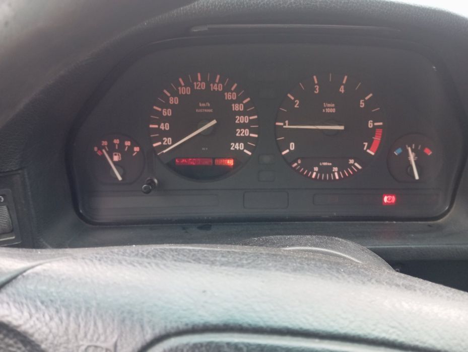 Продам BMW 34 срочно