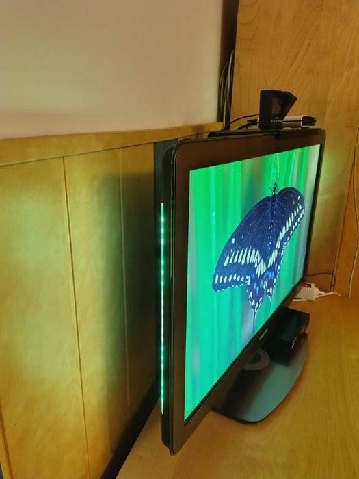 TV Philips - 32cale z unikalną funkcją Ambilight   Spectra, dołączam dekoder (DVB-T2/HEVC)