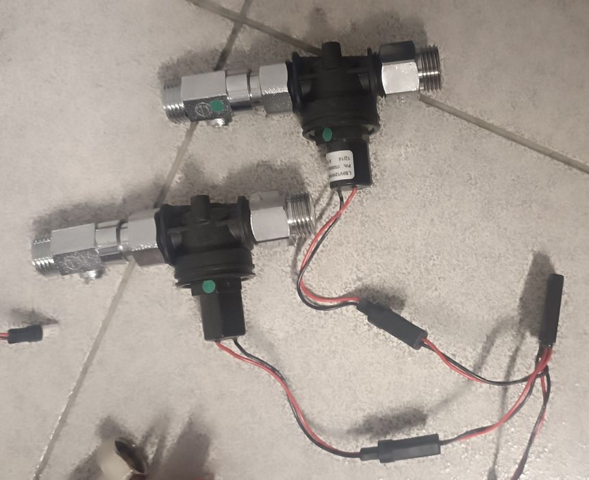 Torneira eletrónica misturadora marca PRESTO NOVA