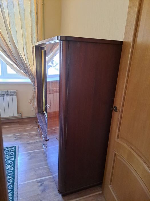 Продам ретро сервант