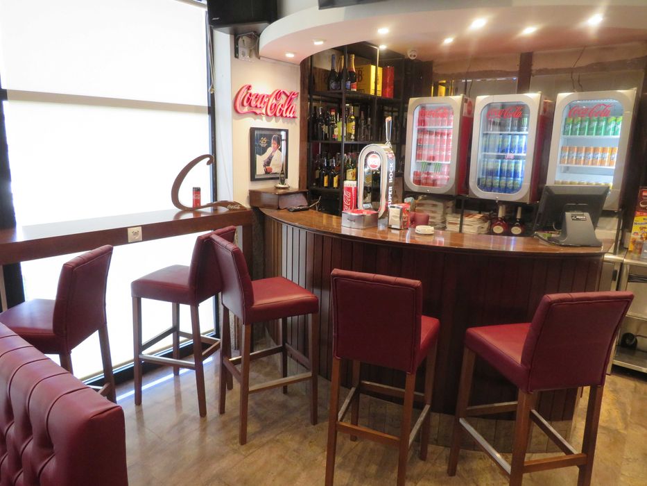 Bancos  Bar  Mesas  e  Sofás