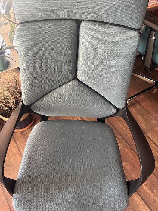 Fotel biurowy szaro-zielony