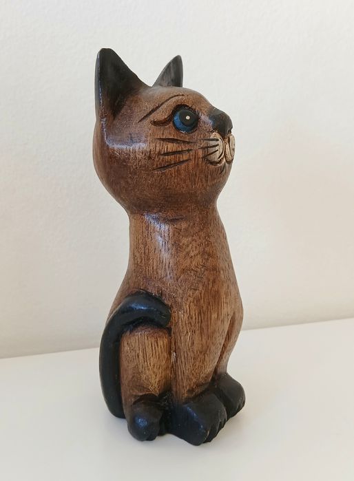 Gato em madeira da Tailândia
