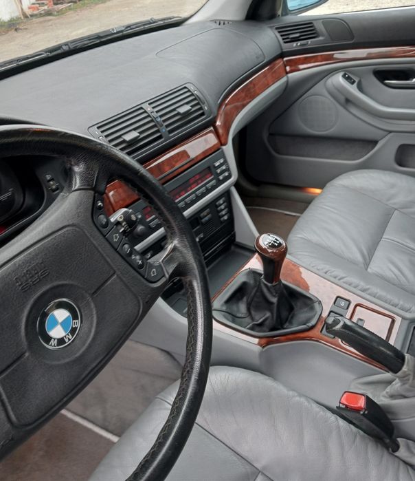 BMW e39 528i Manual
