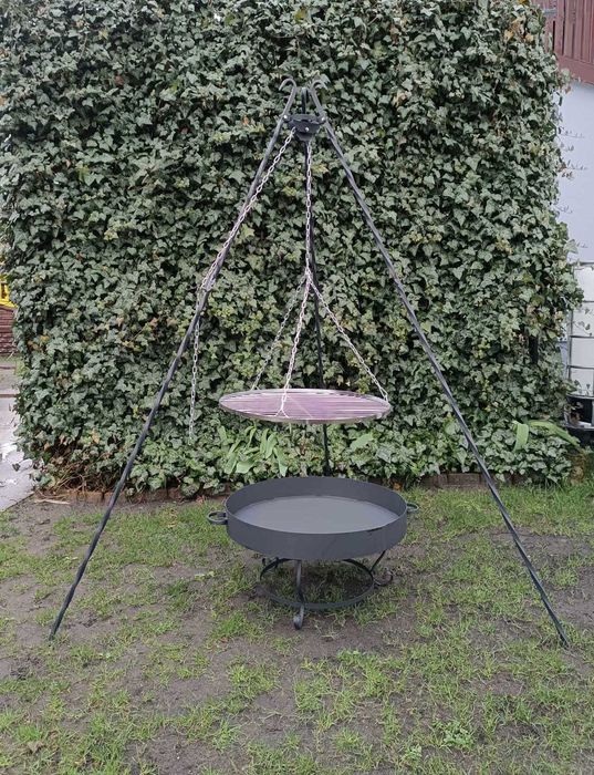 Grill trójnóg ogrodowy