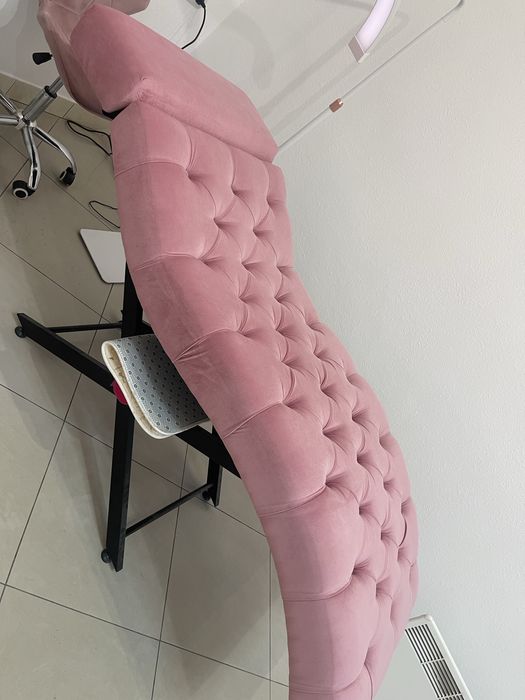 Анатомічна кушетка