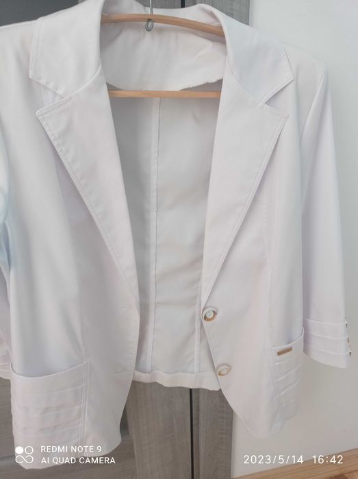 Піджак білий жіночий