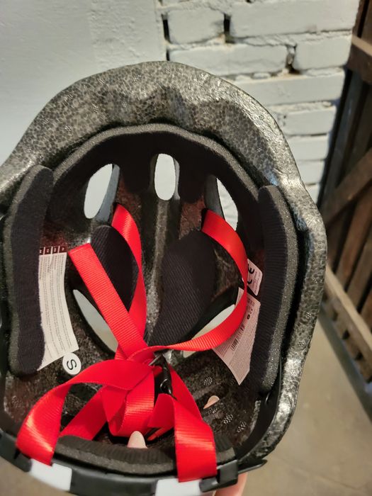 Kask rowerowy r.S czerwono czarny