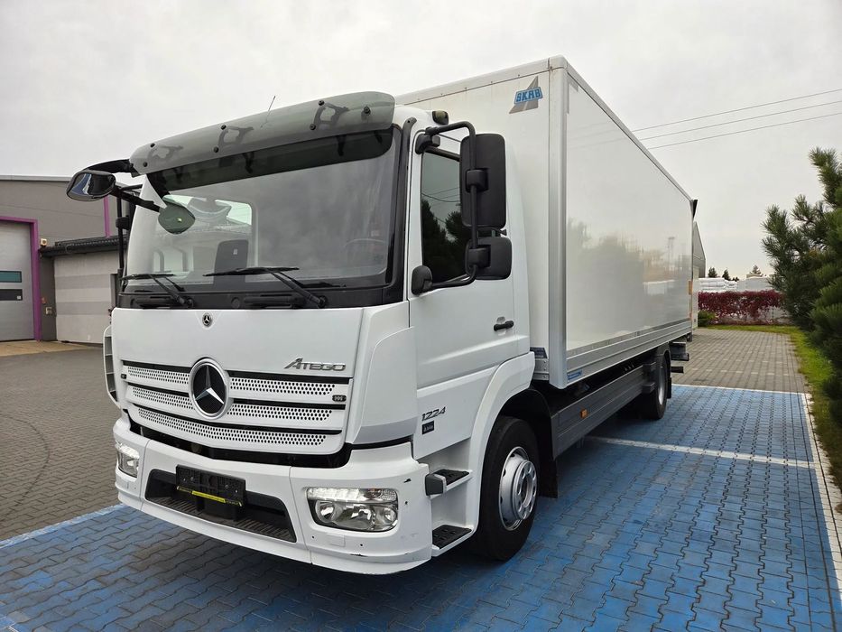 Mercedes-Benz