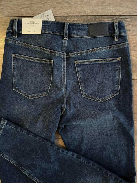 Jeansy  Mohito rozmiar 36 nowe