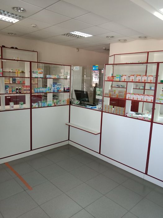 Продам аптечні меблі