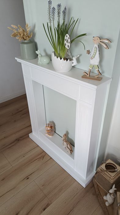 Nowy portal kominkowy, atrapa kominka, konsola