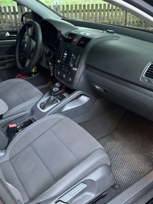 Volkswagen Golf 2004 VIN WVWZZZ1KZ5W081019 фото оголошення 12 з 15