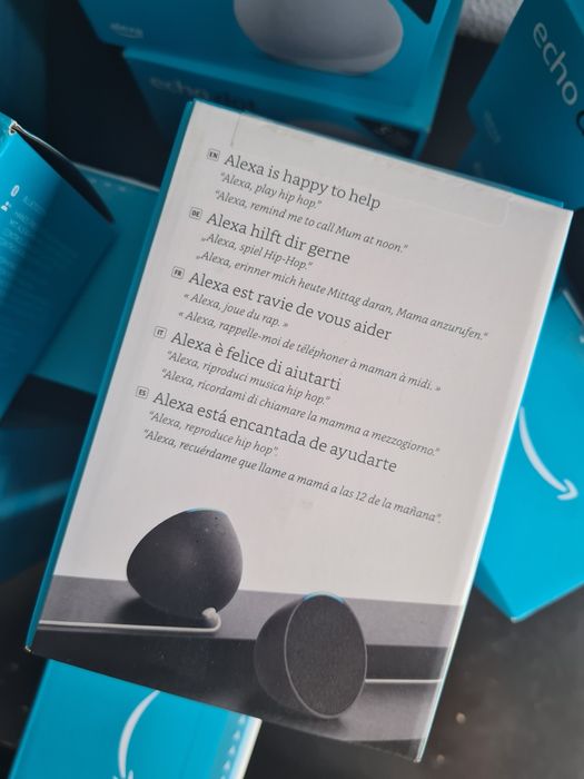 ALEXA ECHO POP  (Alexa + Amazon)