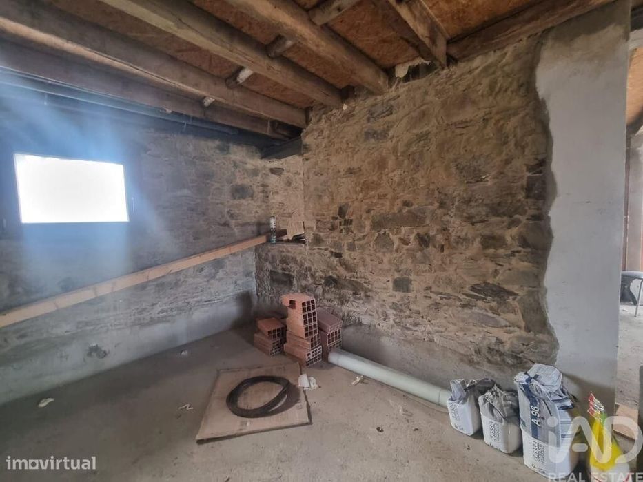 Moradia isolada T3 em Cernache do Bonjardim, Nesperal e Palhais de 202