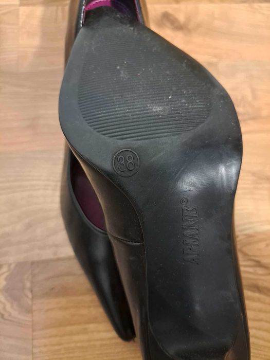 Czółenka ARIANE czarne klasyczne szpilki r. 38 eleganckie