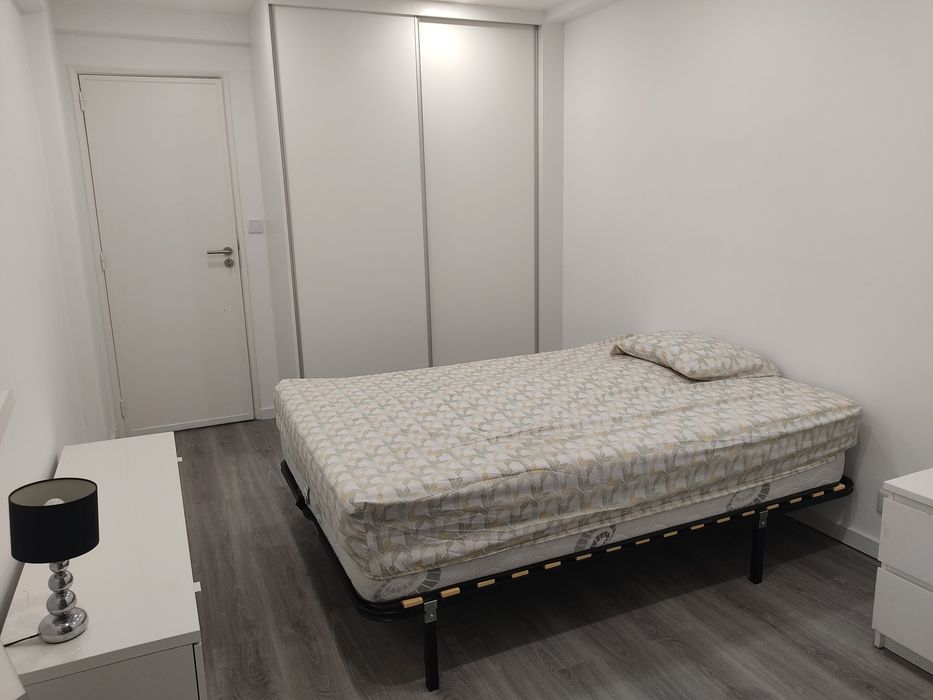 Quarto para alugar em Benfica