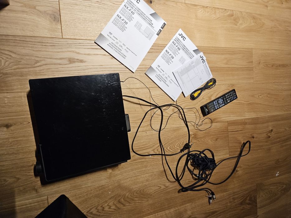 Kino domowe JVC SP-NXF40 4.1 aktywny subwoofer i dwa podwójne głośniki