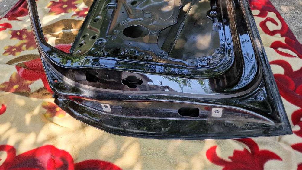 Audi A6 C8, передні праві двері