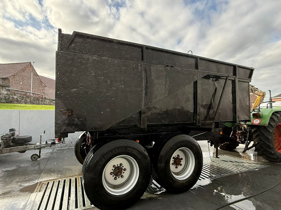 Skorupa przyczepa 12