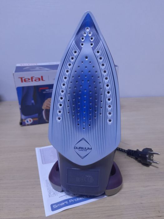 Праска з парою Tefal Smart Protect Plus FV6870