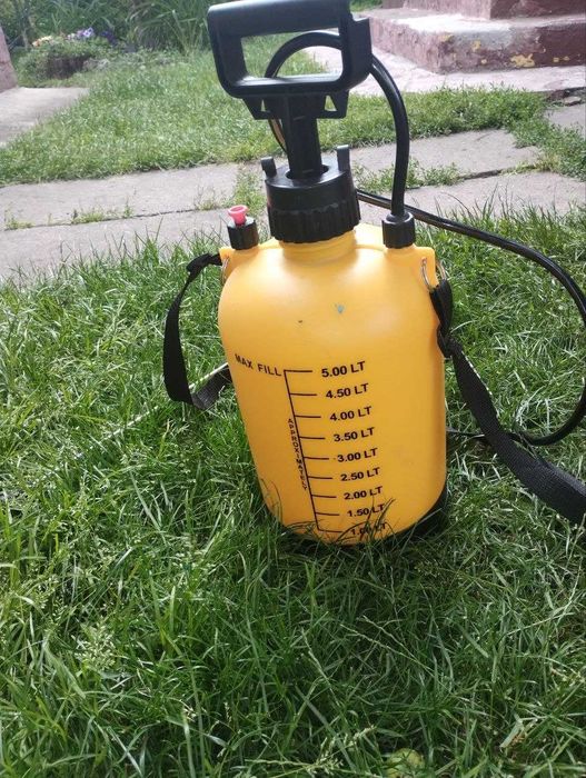Обприскувач садовий 5л Польща Pressure Sprayer