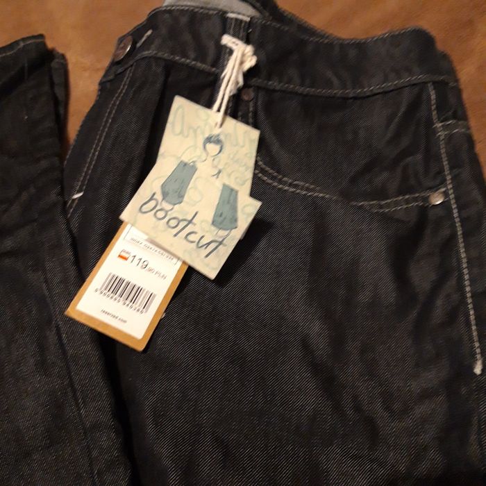 Spodnie dzwony Reserved