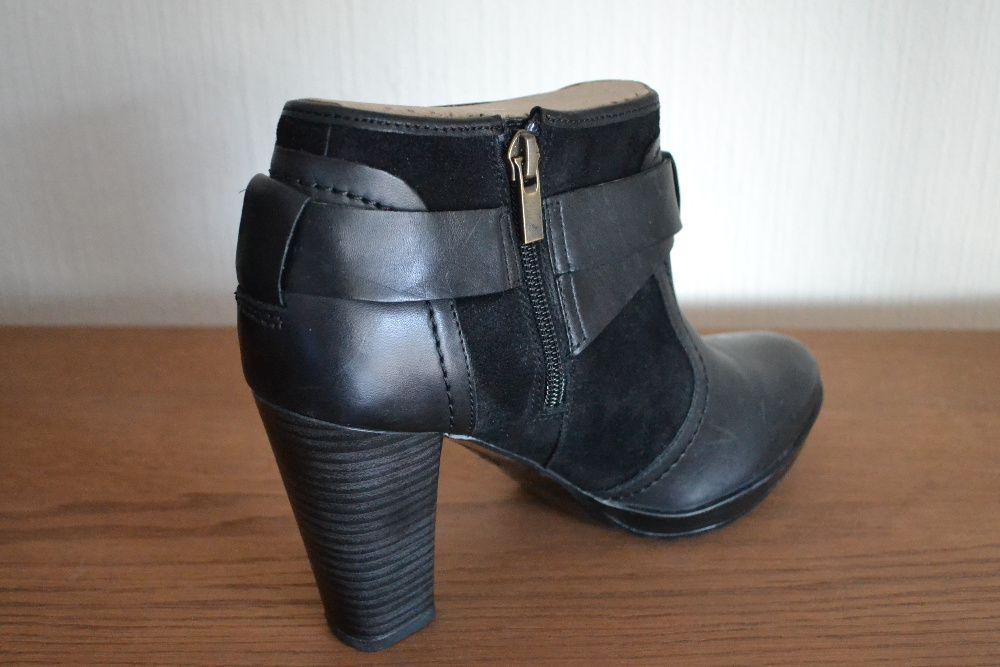 Clarks skórzane-zamszowe botki roz 5.5 (39)