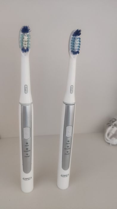 2 Szczoteczki do zębów oral B