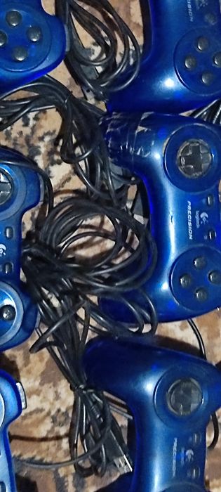 Геймпад Logitech Precision