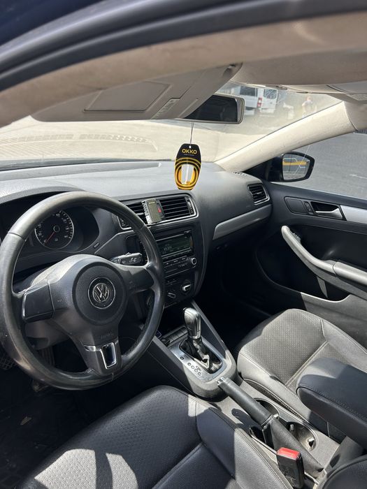 Аренда авто Volkswagen Jetta