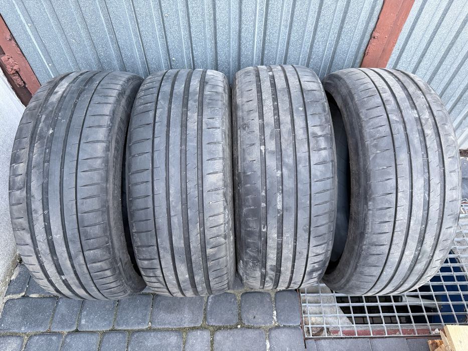 Opony letnie Michelin Pilot Sport 4    225x45 r19