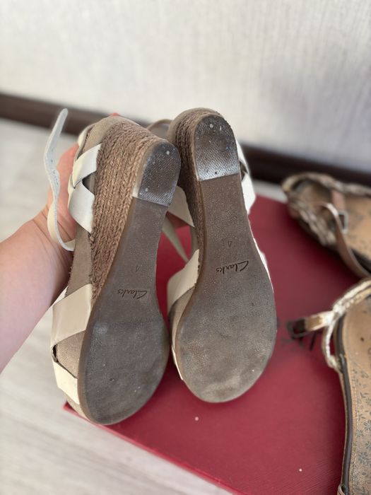 Кожаные босоножки clarks