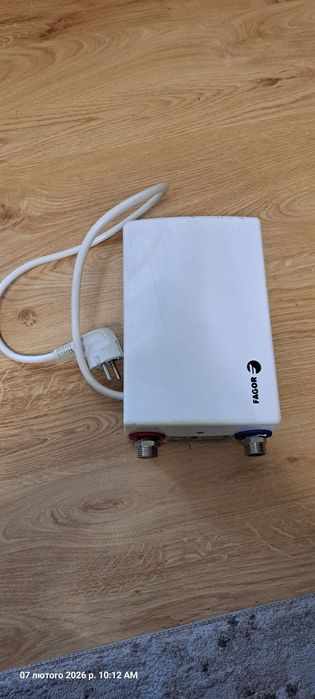 Нагрівач поточної води 3.5 кВт