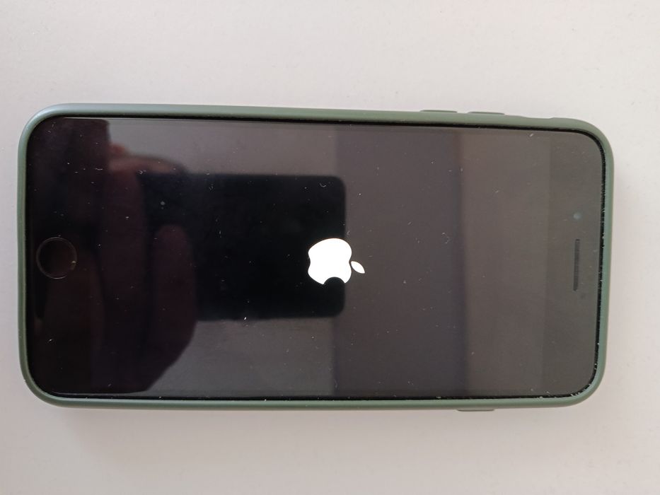 iPhone 8 plus телефон