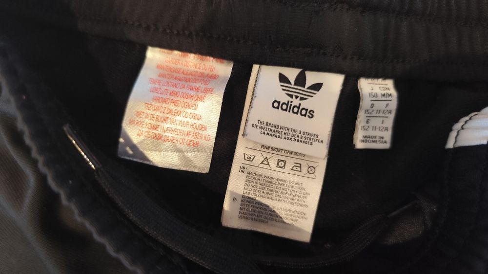 Spodnie dresy  adidas rozmiar 152