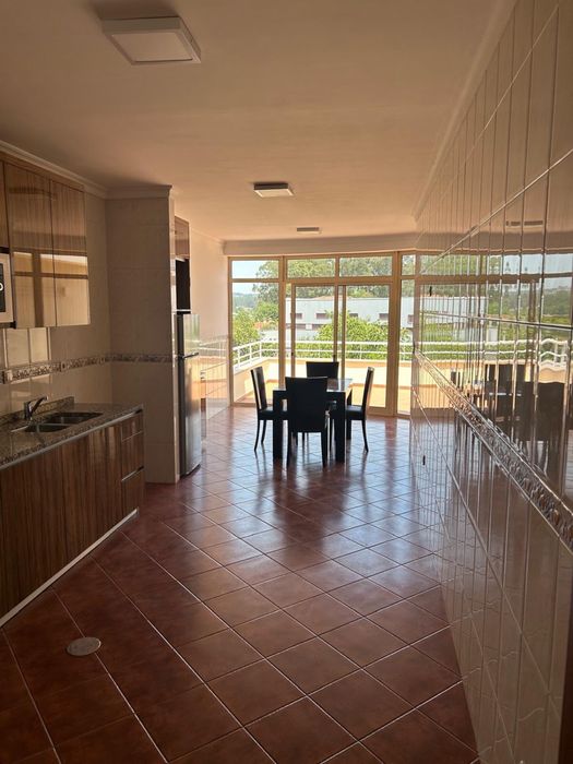 Apartamento T3 C/ terraço + varanda