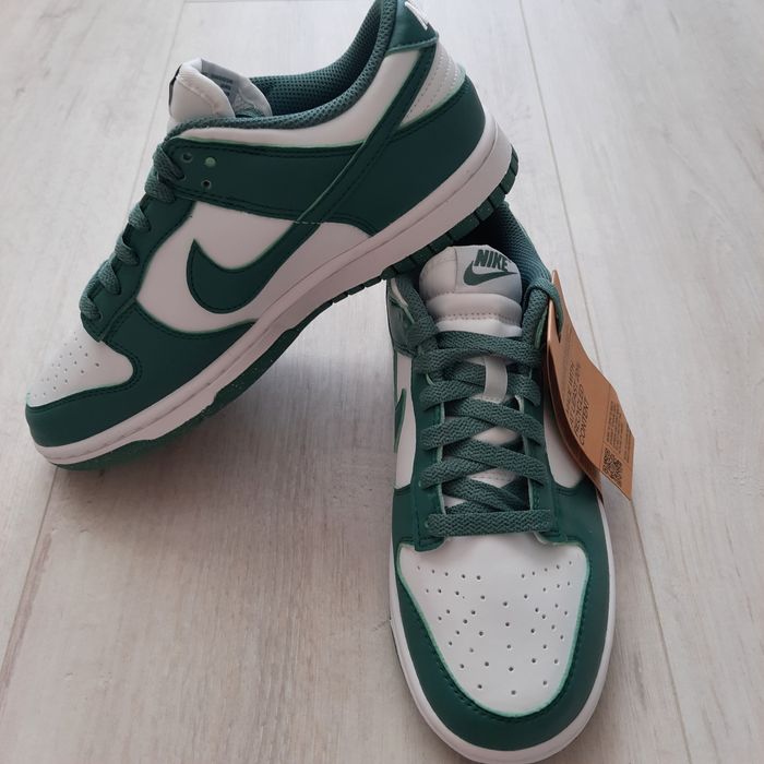 Оригінальні жіночі кросівки NIKE DUNK LOW WHITE/GREEN DD1873-107