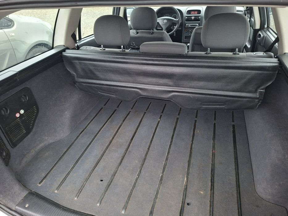 Opel Astra Salon polska 1.4 benzyna ważne opłaty