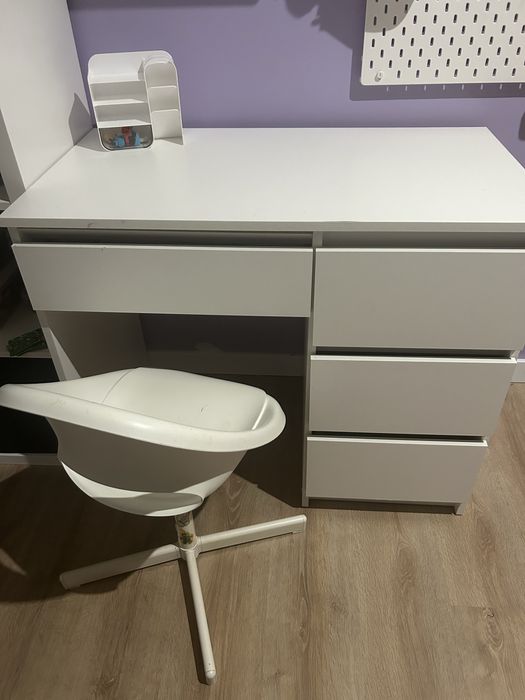 Biurko plus krzeselko