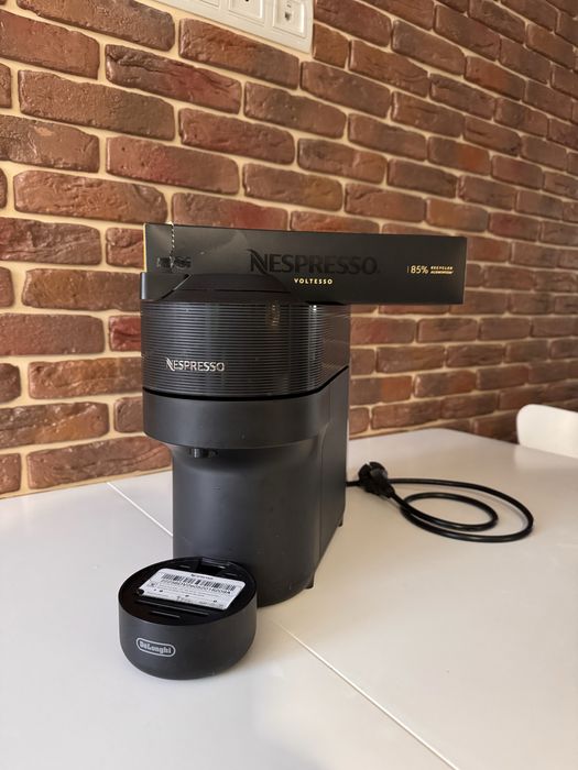 Кавоварка Nespresso Vertuo POP Black