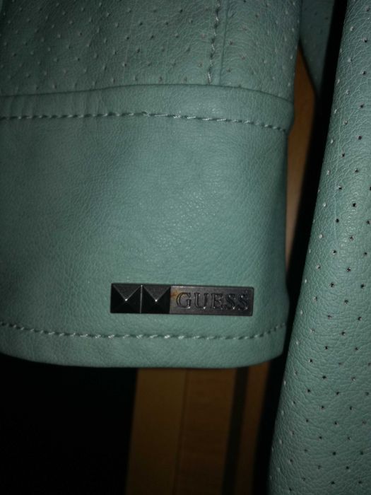 Blusão cabedal Guess novo