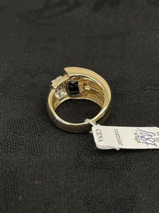 Złoty pierścionek 585 z diamentami / 10,87 g