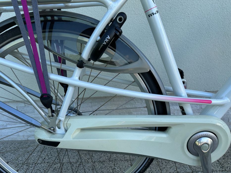 Rower BATAVUS - koła 28, alu, Nexus 7b, prądnica w kole, 2 x amor