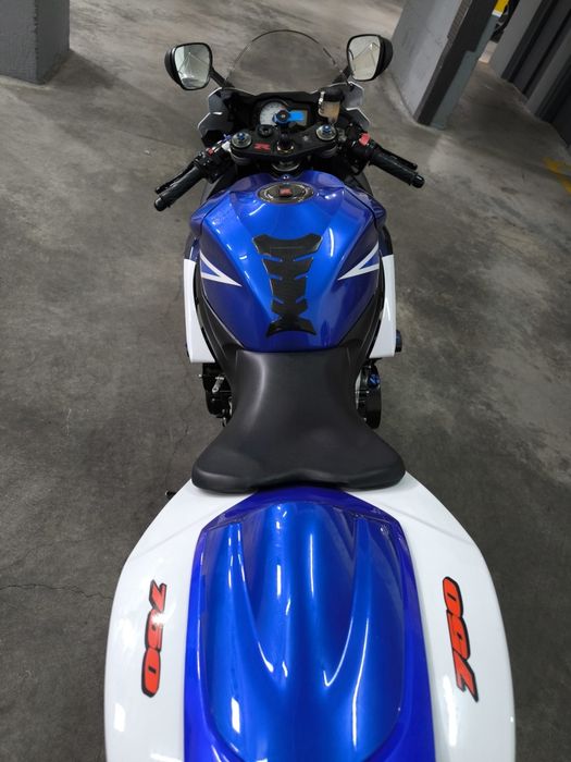 Suzuki GSX-R 750 k6