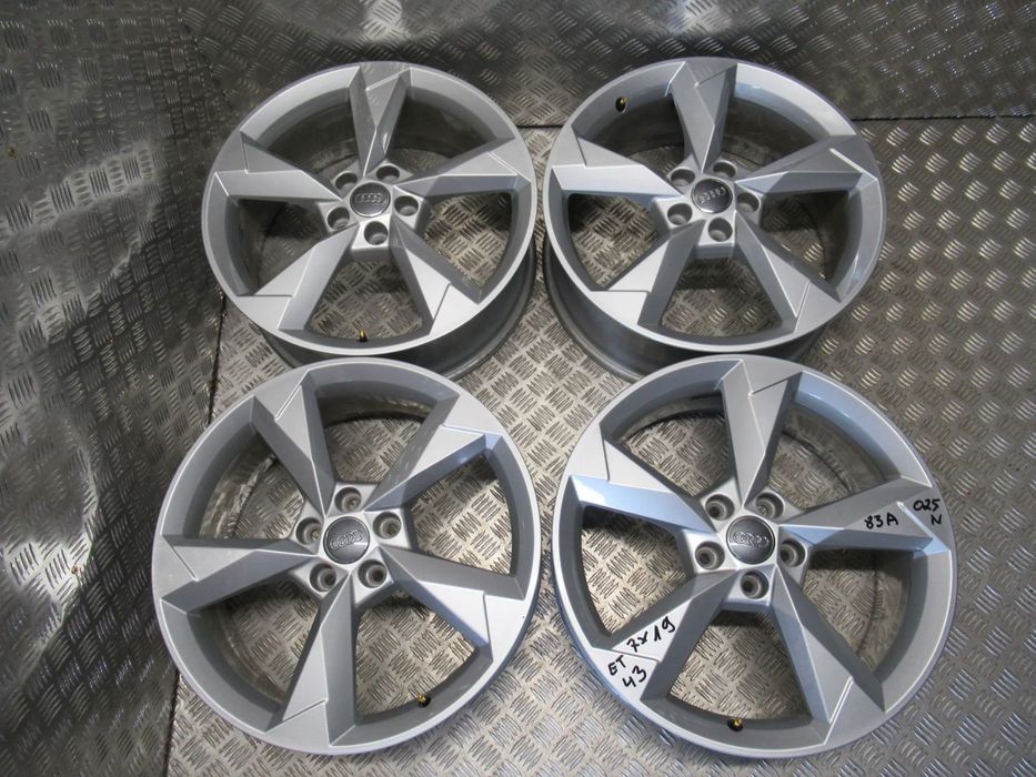 Felgi Audi Q3 RS Q3 A3 A4 Q2 SQ2 7Jx19 et43 5x112