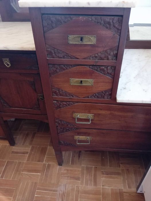 Toucador/cómoda em madeira maçica