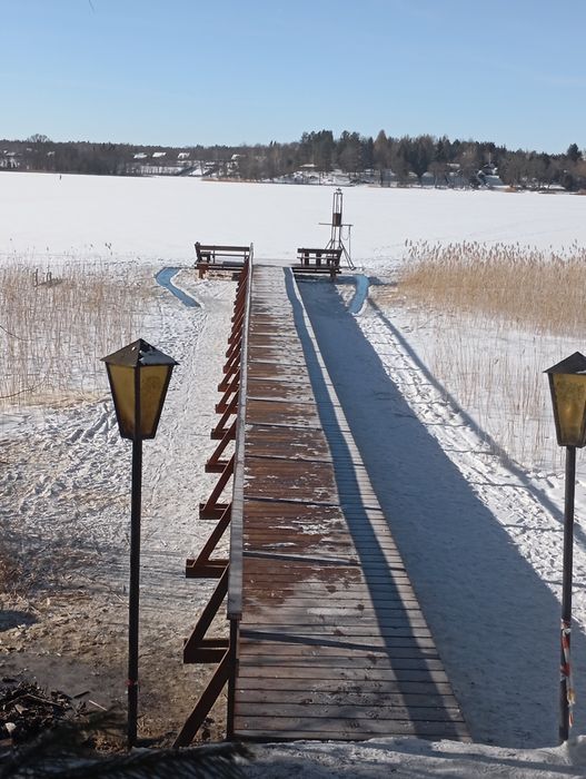 Budowa pomostów.