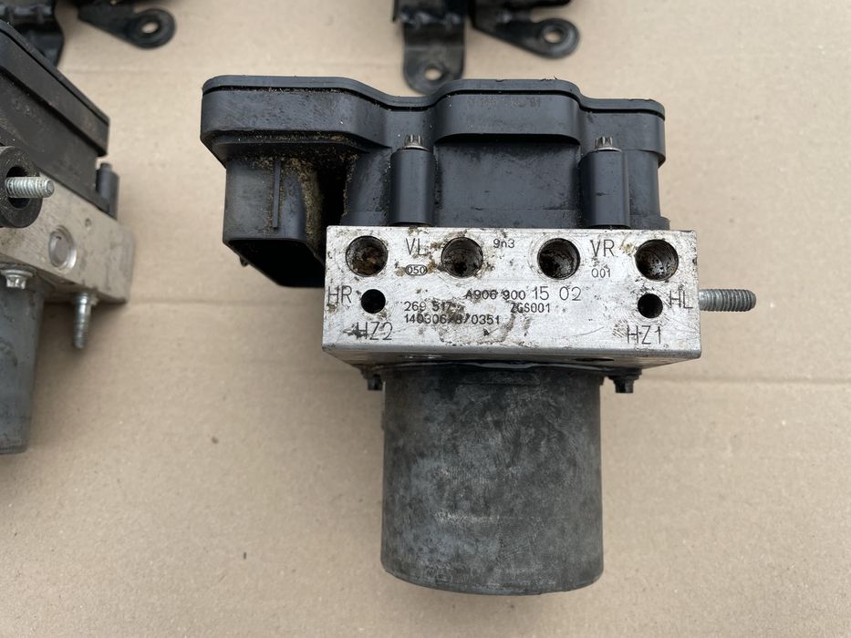 Блок ABS на Mercedes-Benz Sprinter W906