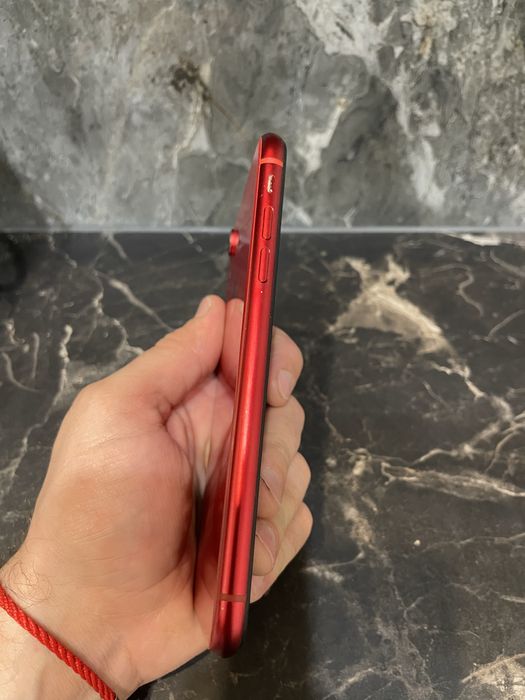 Продам айфон хр 128 red